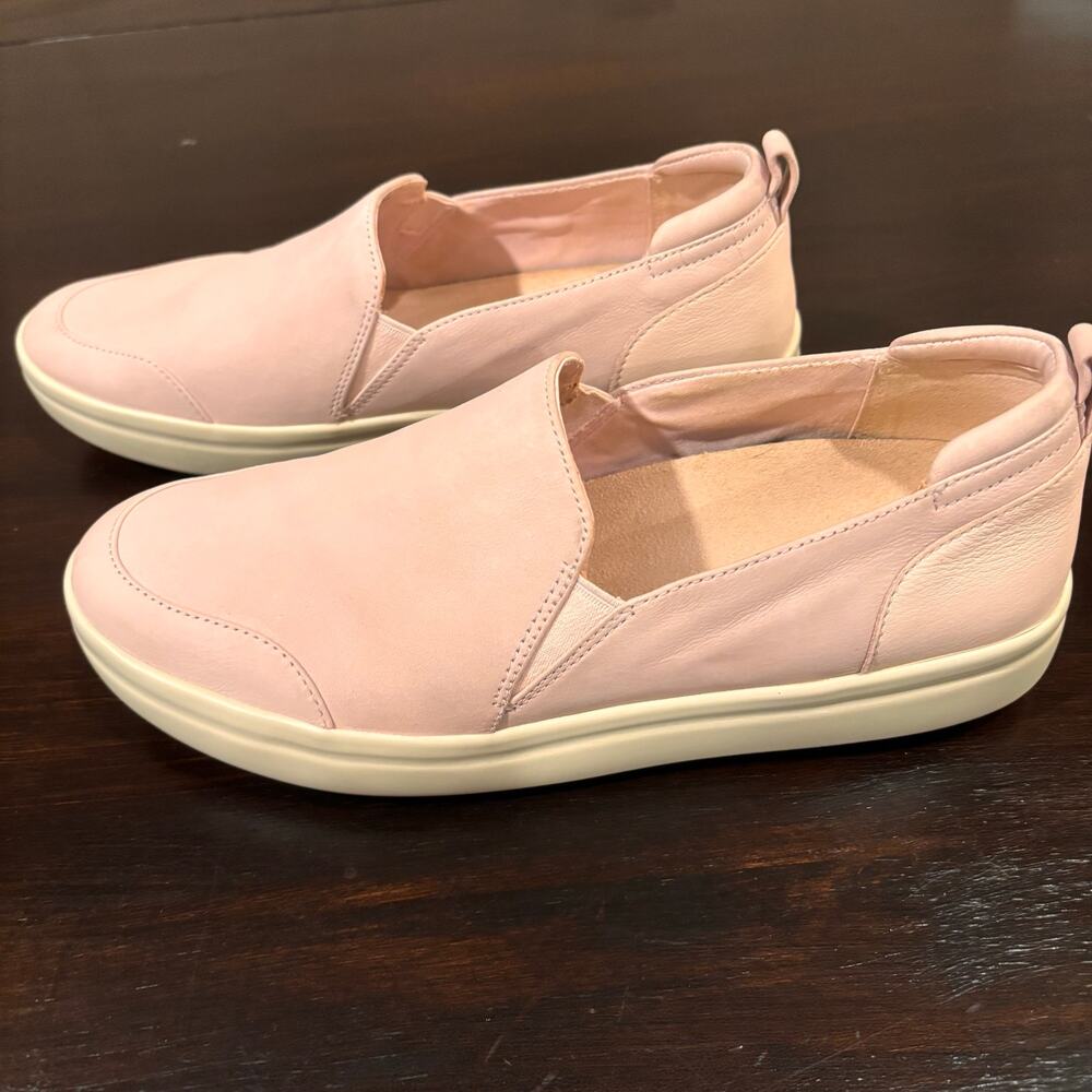 Vionic Penelope Pale Blush Pink Leather Slip On Orthotic Sneakers- size 8 - Picture 3 of 4